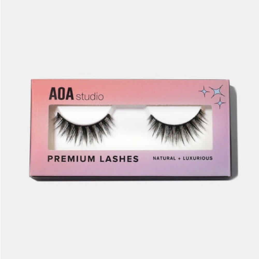 AOA Faux Mink False Lashes NIB “Nora” black